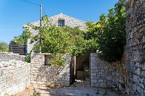 Villa Adamantia in Ozias