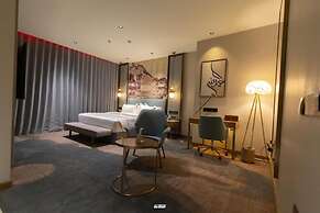Golden New Hotel