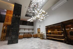 Golden New Hotel