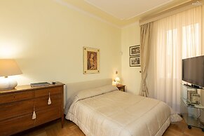 Rental in Rome Borghese Apartment