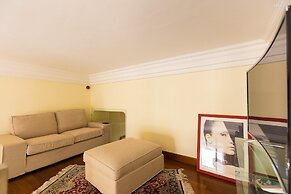 Rental in Rome Borghese Apartment