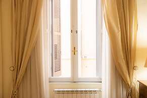 Rental in Rome Borghese Apartment