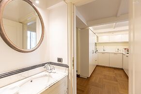 Rental in Rome Borghese Apartment