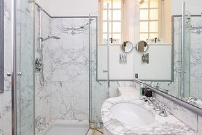 Rental in Rome Borghese Apartment