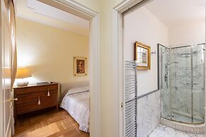 Rental in Rome Borghese Apartment