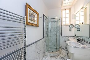 Rental in Rome Borghese Apartment