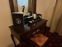 Classic Inn By Radacini