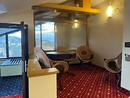 Classic Inn By Radacini