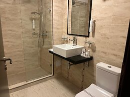 Classic Inn By Radacini
