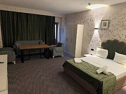 Black Mont Inn