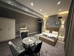Black Mont Inn