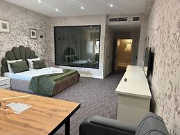 Black Mont Inn