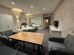 Black Mont Inn