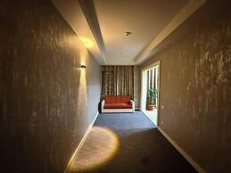 Black Mont Inn