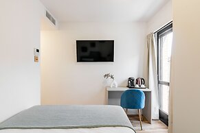 Square Rooms by Charming