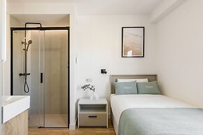 Square Rooms by Charming
