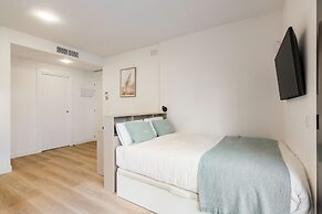 Square Rooms by Charming
