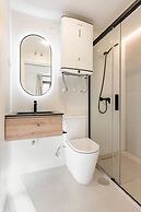 Square Rooms by Charming