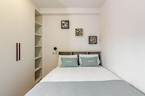 Square Rooms by Charming
