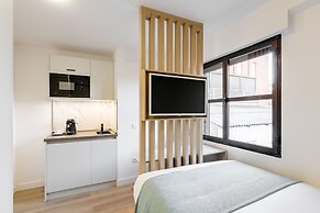 Square Rooms by Charming