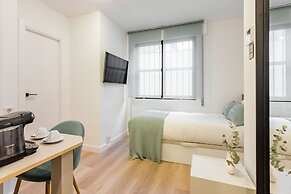 Square Rooms by Charming