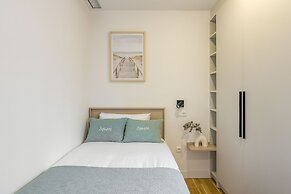 Square Rooms by Charming