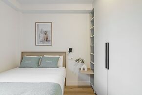 Square Rooms by Charming