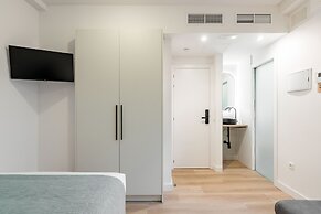 Square Rooms by Charming