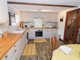 Magpie Cottage