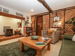 Magpie Cottage