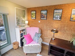 Magpie Cottage