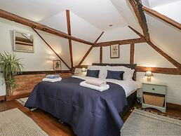 Magpie Cottage
