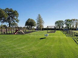 Ashbourne Heights Holiday Park - Holiday Accommodation 18103