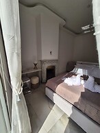 Arco Boutique Rooms