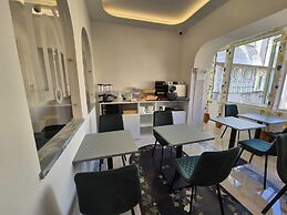 Arco Boutique Rooms