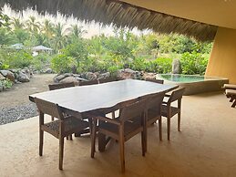 Luxury Oceanfront At Majahua