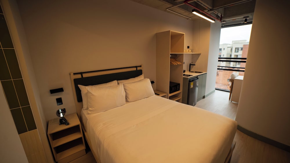 CITIO Hotel - Laureles