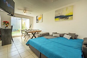 Alberca & Jacuzzi. Casa familiar Teques