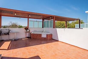 Alberca & Jacuzzi. Casa familiar Teques