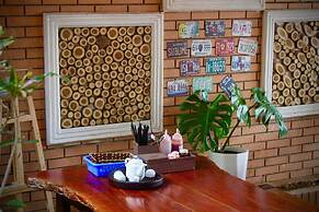 Chillin' House