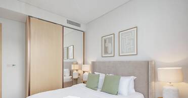 LUX The Vida Burj Khalifa View Suite