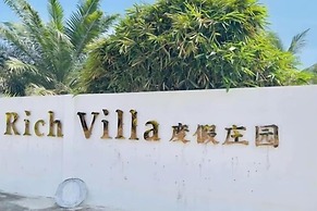 Rich Villa