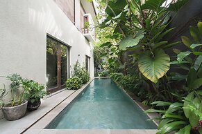 Villa Ixora by Alfred in Bali