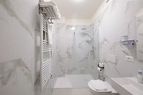 M9 REST HOUSE VENICE