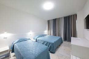 M9 REST HOUSE VENICE