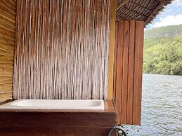 The Hub Erawan Resort