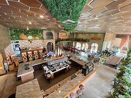 The Hub Erawan Resort