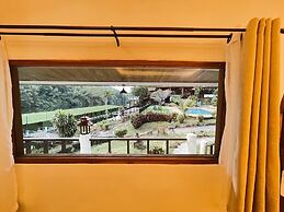 The Hub Erawan Resort