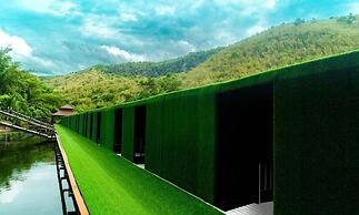 The Hub Erawan Resort