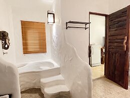 The Hub Erawan Resort
